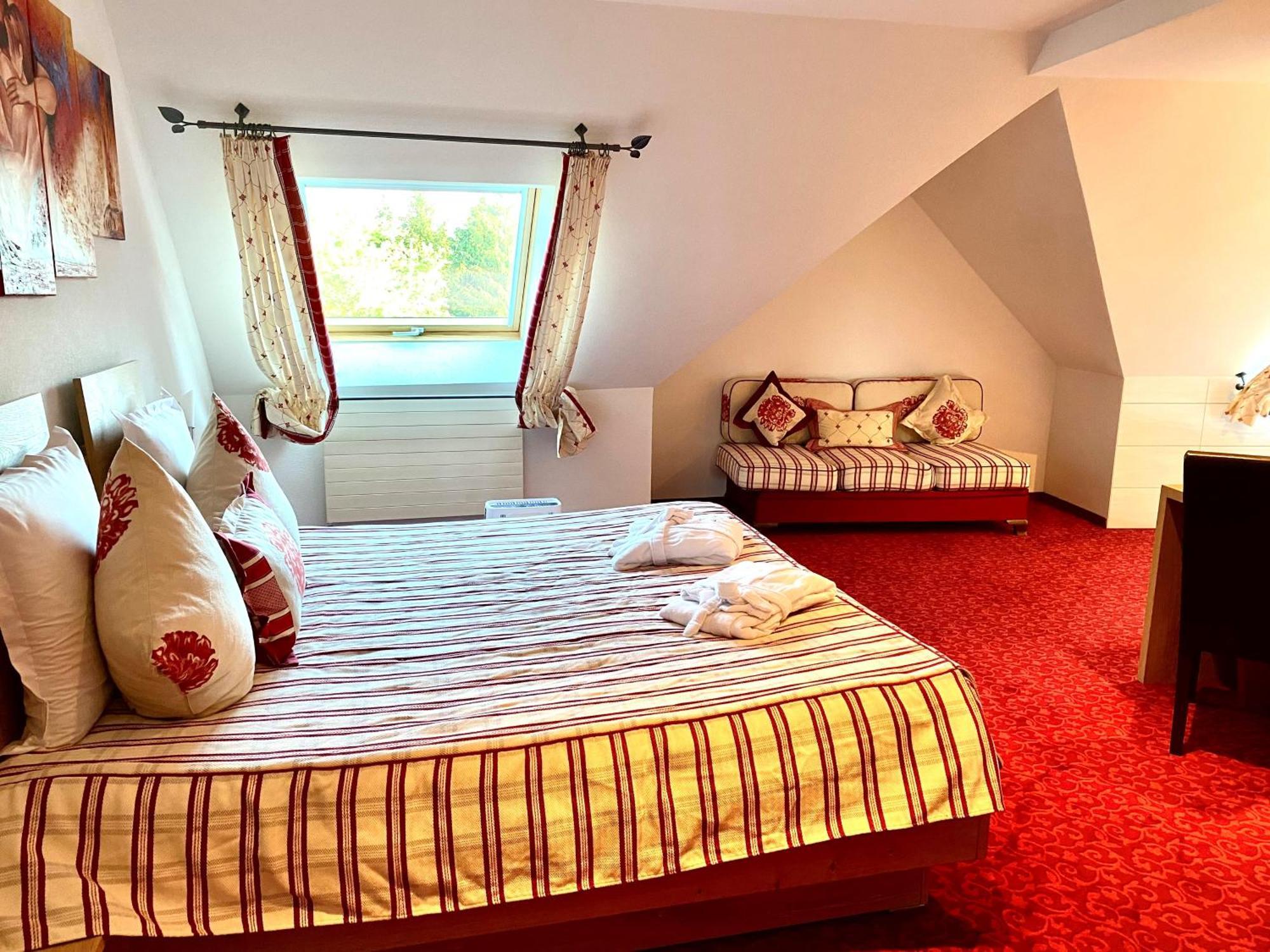 Hotel Restaurant Le Petit Kohlberg Люкель Экстерьер фото